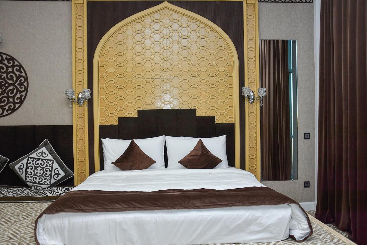 Hotel Ramada By Wyndham Turkistan Extérieur photo