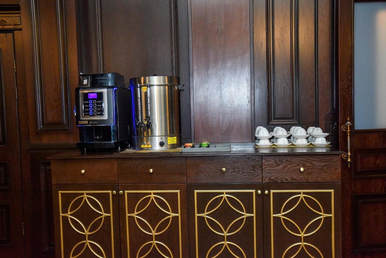Hotel Ramada By Wyndham Turkistan Extérieur photo