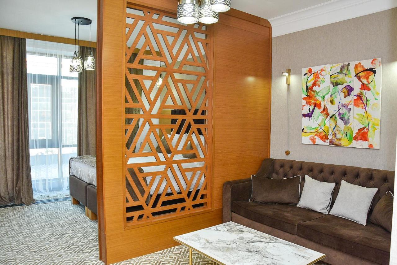 Hotel Ramada By Wyndham Turkistan Extérieur photo