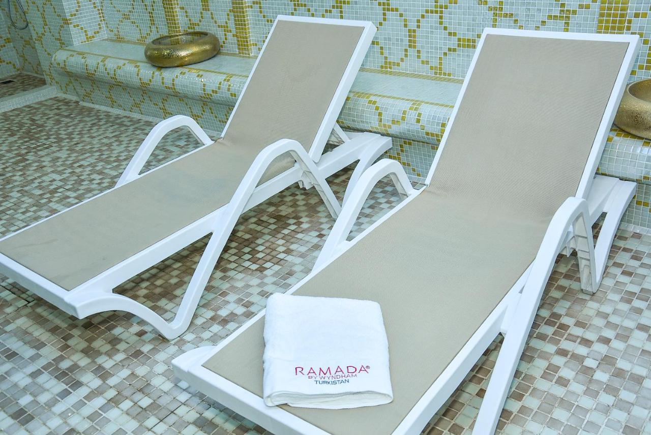 Hotel Ramada By Wyndham Turkistan Extérieur photo