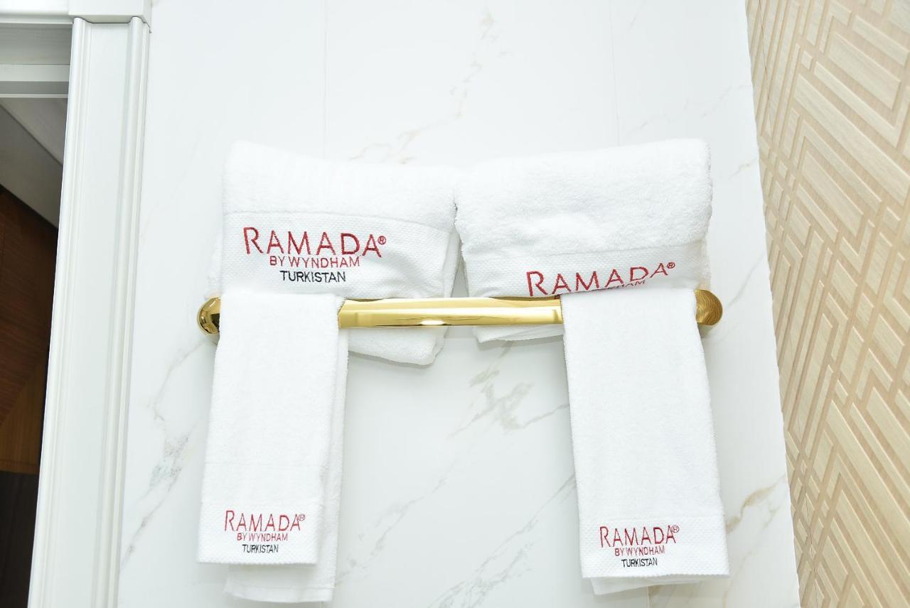 Hotel Ramada By Wyndham Turkistan Extérieur photo
